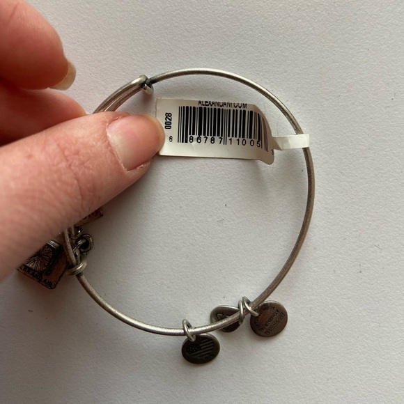 NWT Alex and Ani Graduation Cap Charm Bracelet - 2016 Silver Tone - Picture 3 of 5